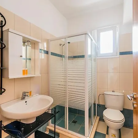 Archangelos * Archangelos (Rhodes)